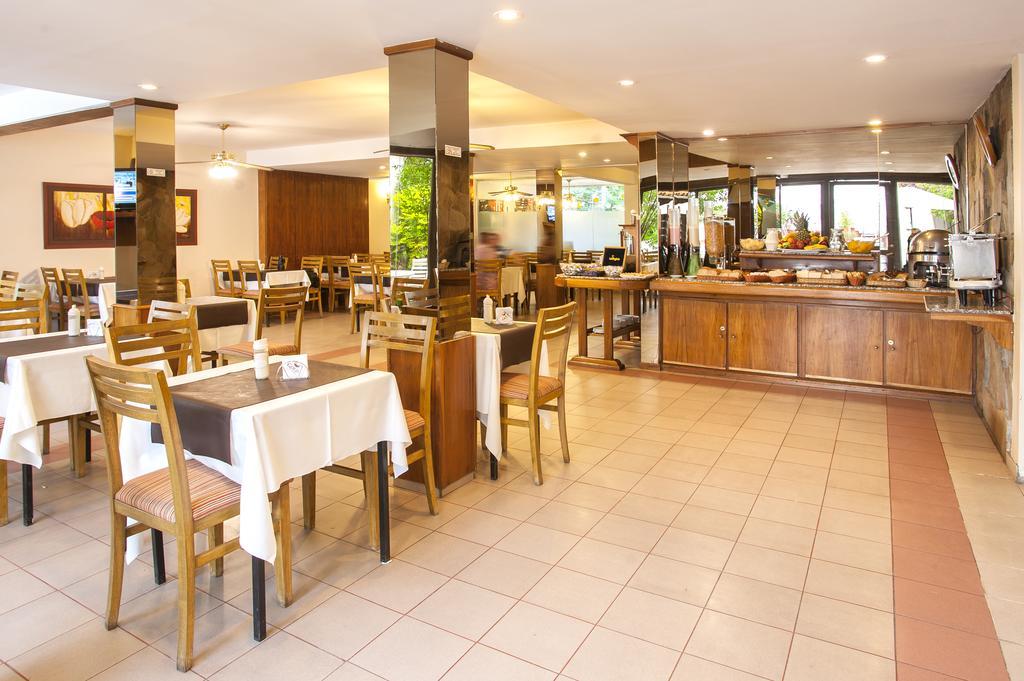 Hotel Carollo Mendoza Esterno foto
